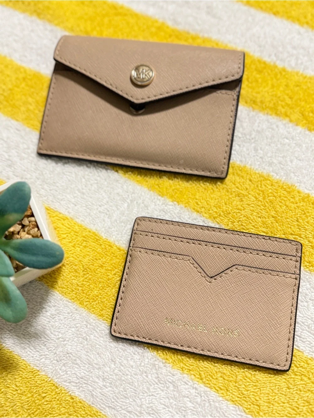 Michael Kors Beige Saffiano Leather Card Holder Set